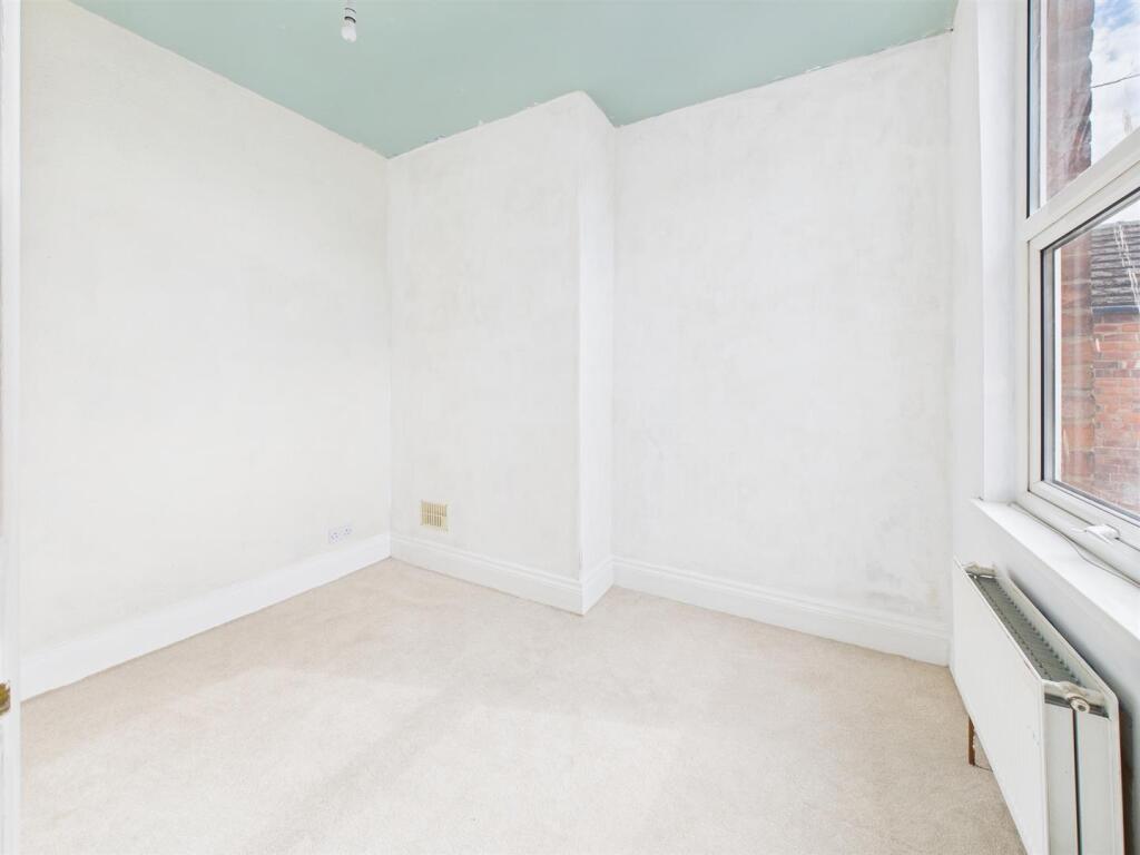 Bedroom: