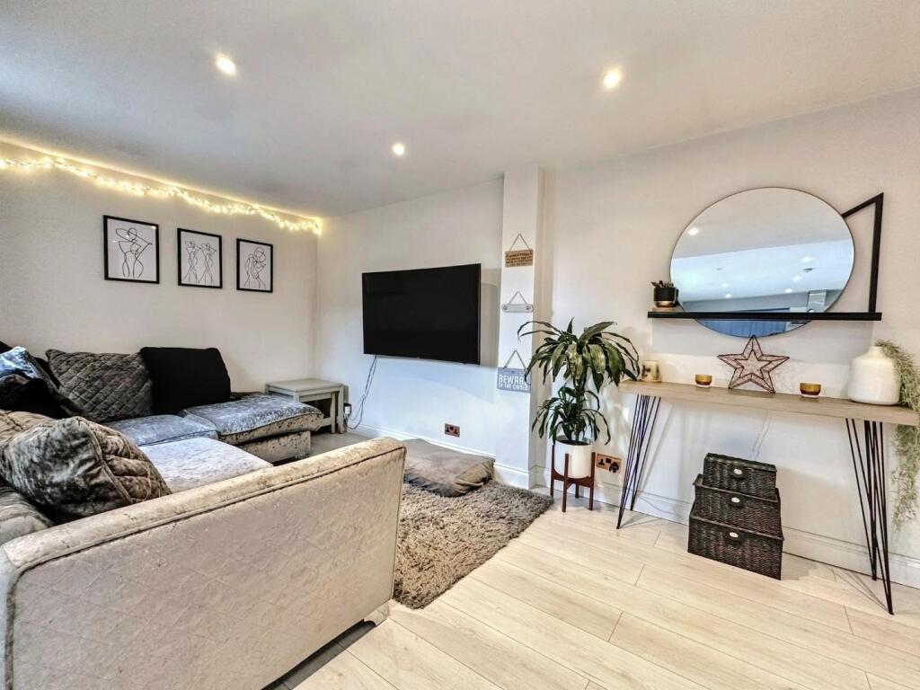 WhatsApp Image 20250729 at 091622_ccffa17b.jpg