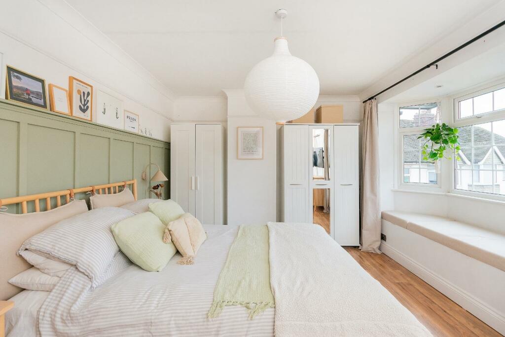 2D6CBH - Bedroom J.jpg