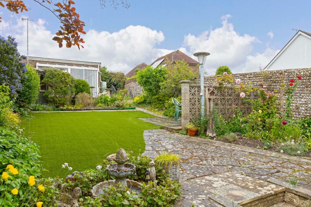 12 The Street_31.JPG