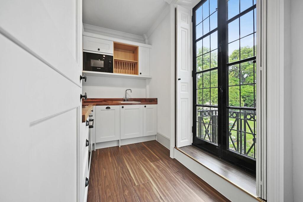 12-d6cf80229 VM FLAT 3 OLD FROGNAL COURT NW3 7D...