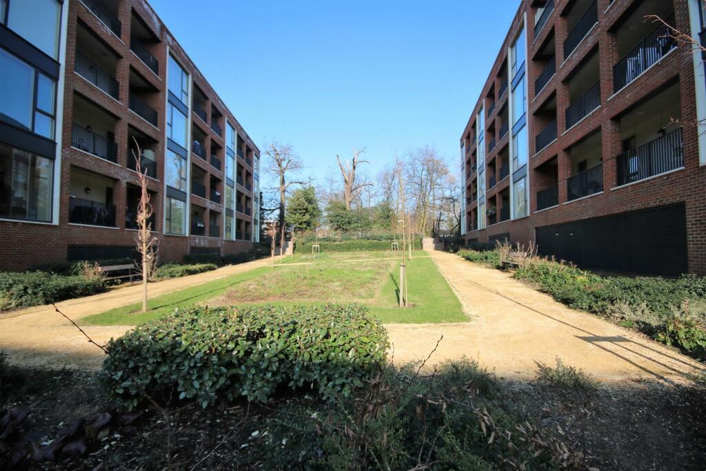 COMMUNAL GARDENS