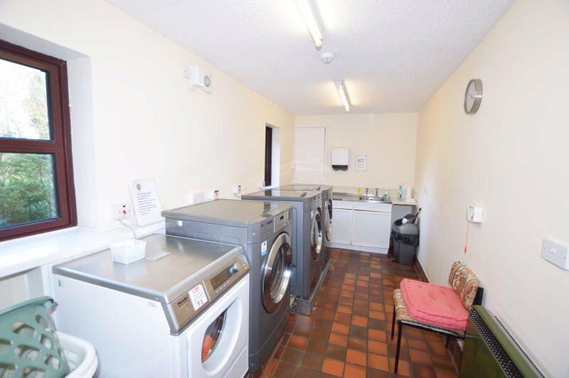 COMMUNAL LAUNDRY ROOM