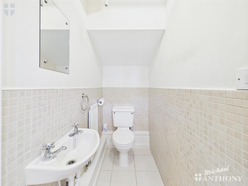 CAM03852G0-PR0262-STILL001