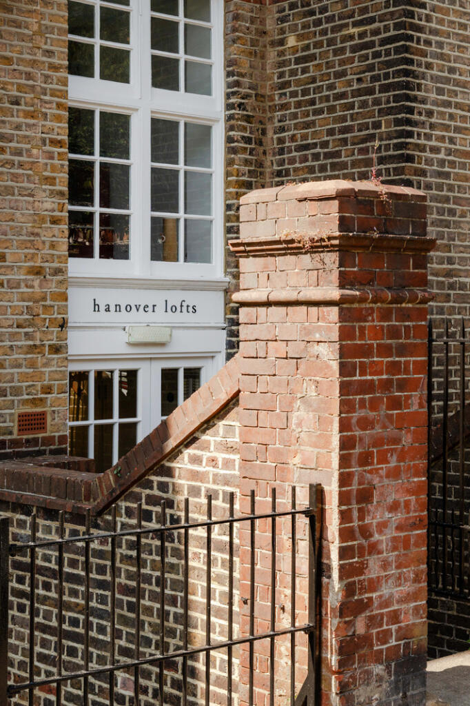 292630 - Flat 8 Hanover Lofts, Brighton BN2 9YU...