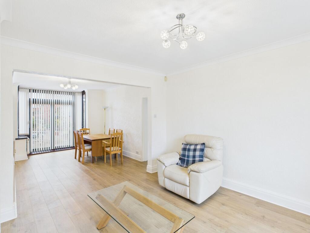 Living Room/Dining Room