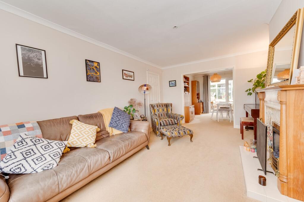 KITCHEN, LIVING ROOM AND DINER