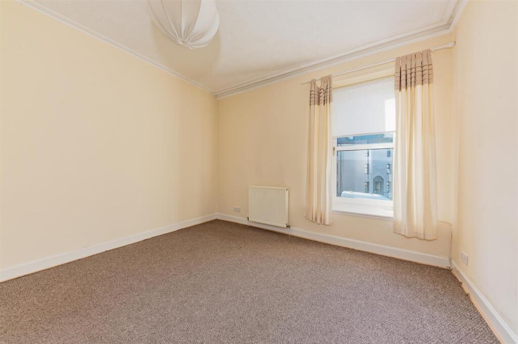1R 321 Clepington Road Dundee-11.JPG