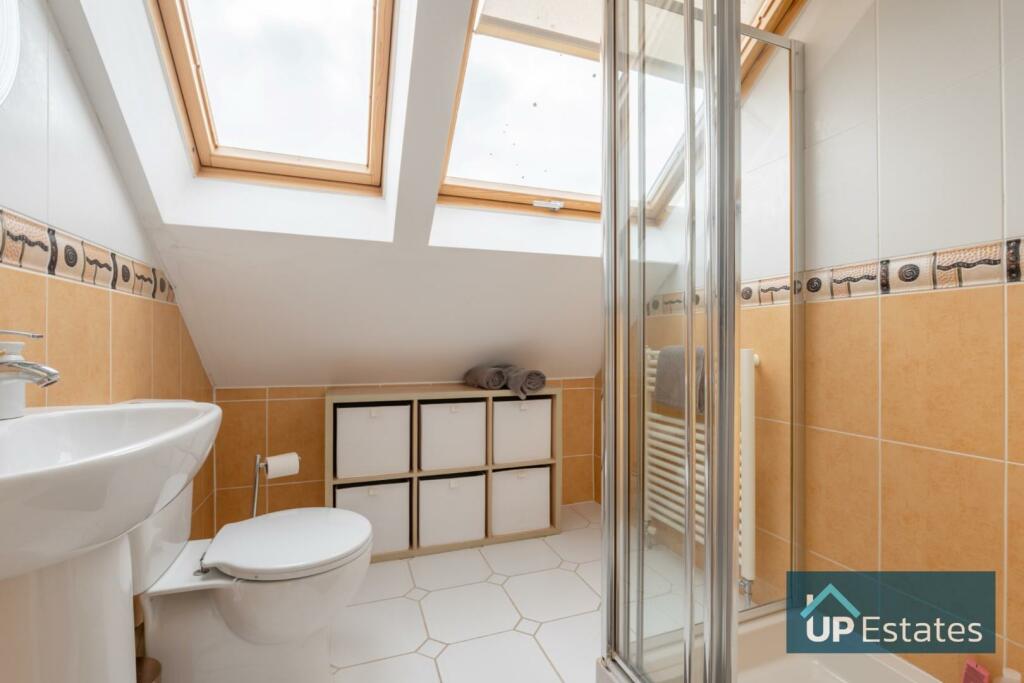 bathrooms 1.jpg