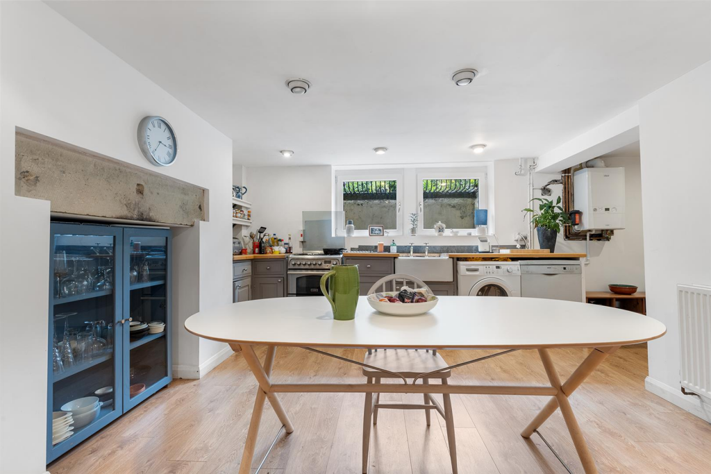 122 Birkby Hall Rd, Birkby 06_297.png