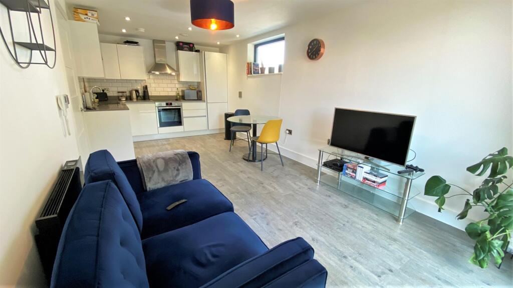 Open Plan Living and Kitchen