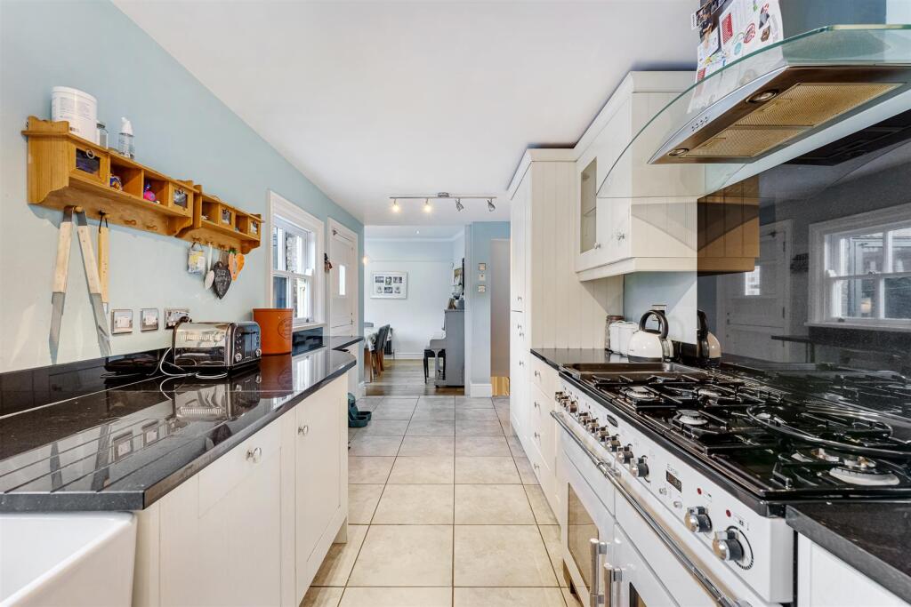 Breakfast Kitchen Aspect 3