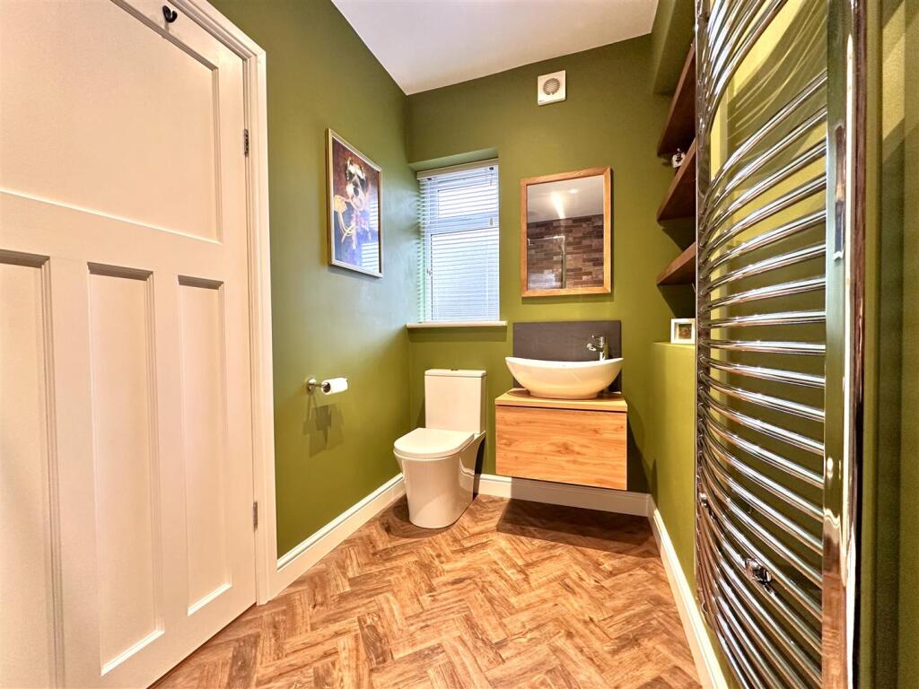 Superb Modern Shower Room 038