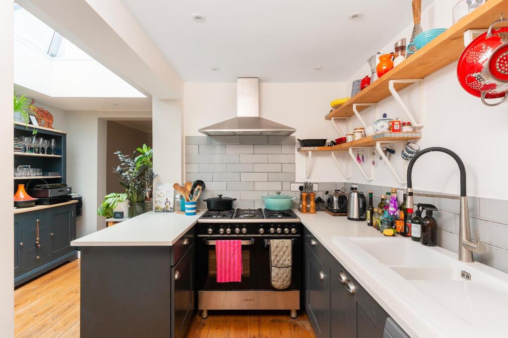 2K2WSSE - Kitchen Diner B.jpg