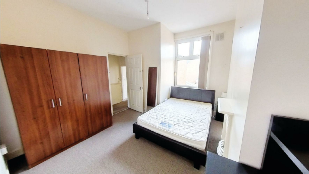 251 CLARENDON PARK RD-06.png