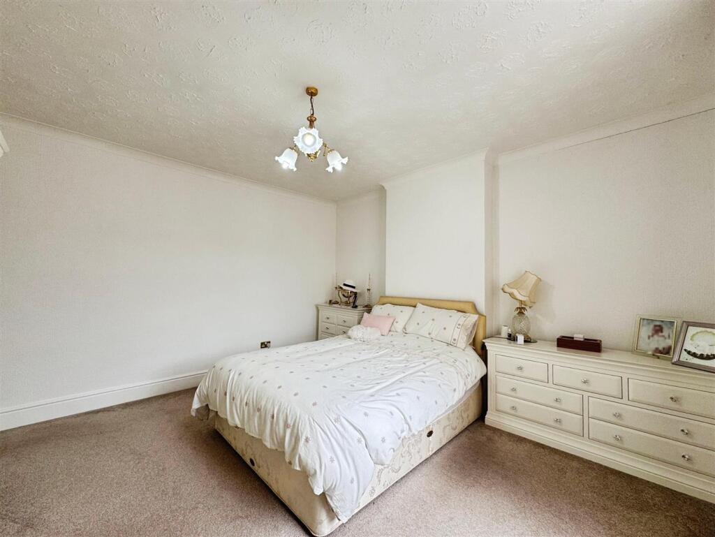 e0a4993f-57-42AC-94FD-102C460A0BB3-540-0000006F81A