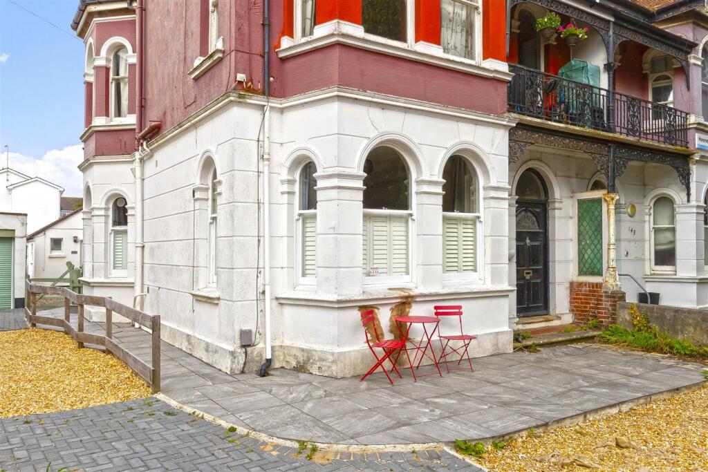 1 143 Heene rd_10.JPG