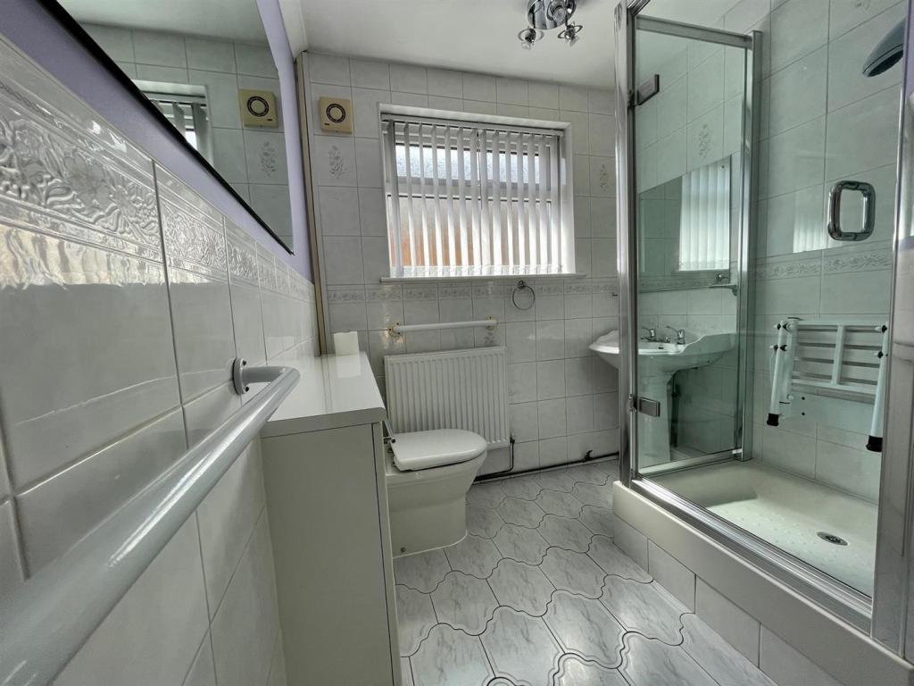 61 Peter's Avenue Shower Room.jpg