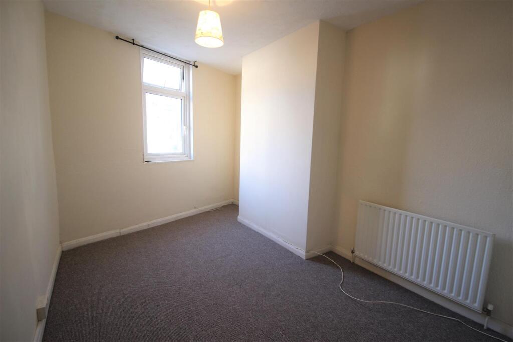 Reception 2/Bedroom
