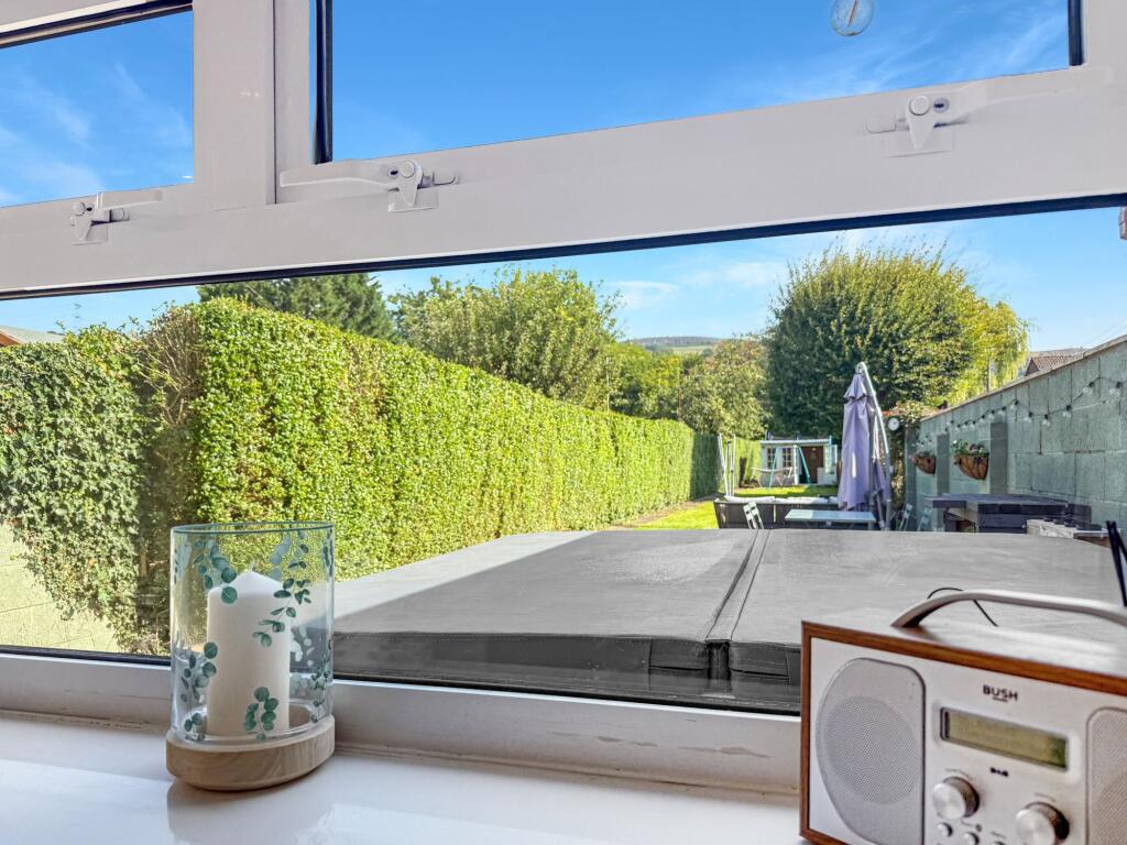 Kitchen/Breakfast Area