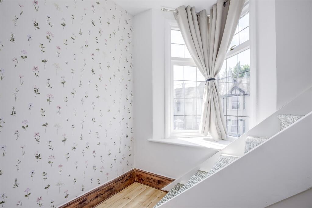 9A Desborough Park Road, HP12 3BQ-3.jpg