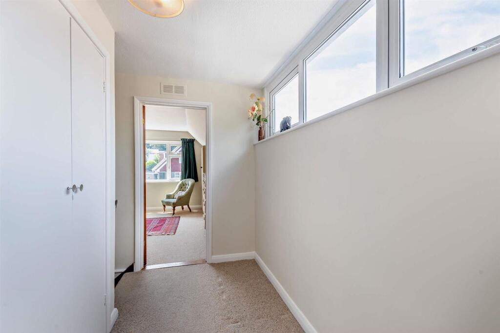 8660277-interior04-800.jpg