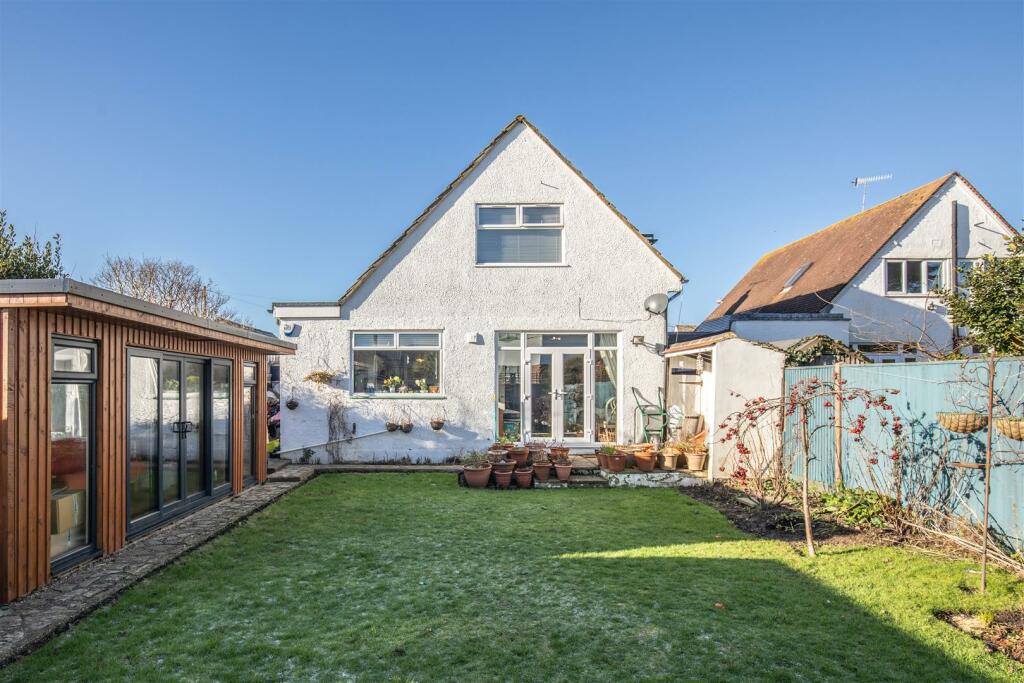 2 Balcombe Avenue9.jpg