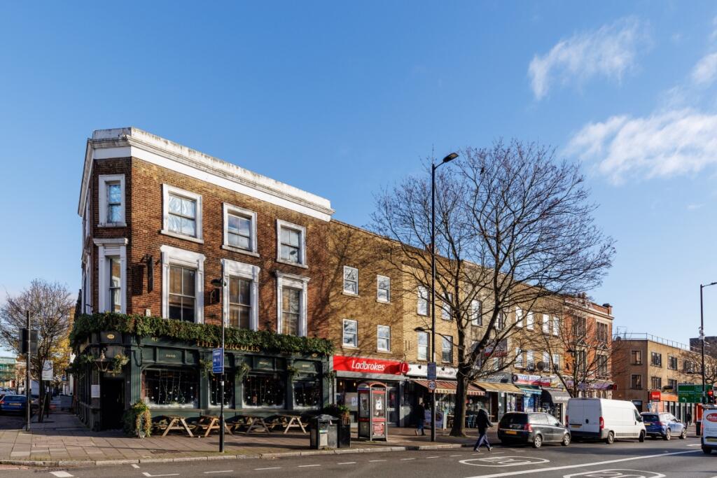 Hercules Yard, London N7
