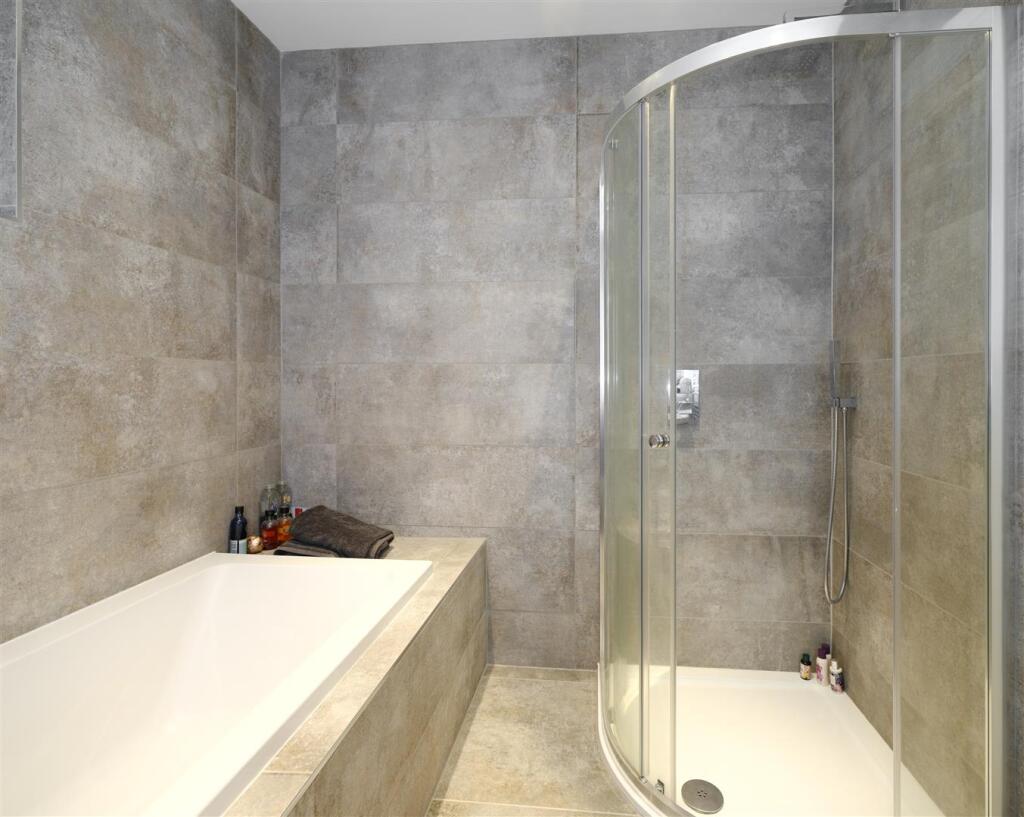 HOUSE BATHROOM