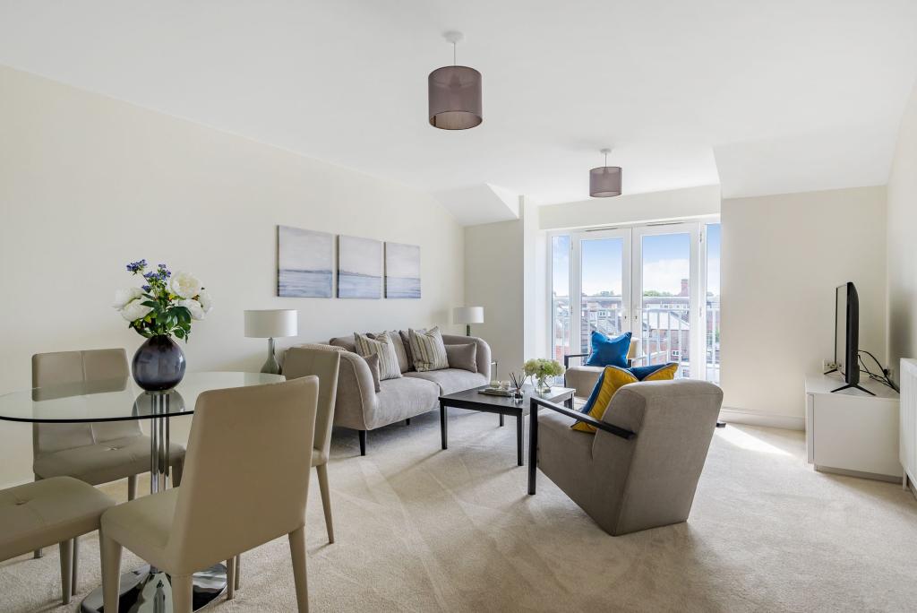 Lounge / Dining Room