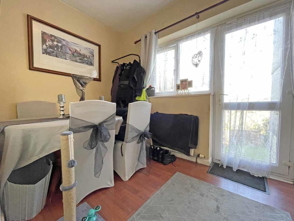 Clittaford View 5 Dining Area.jpg