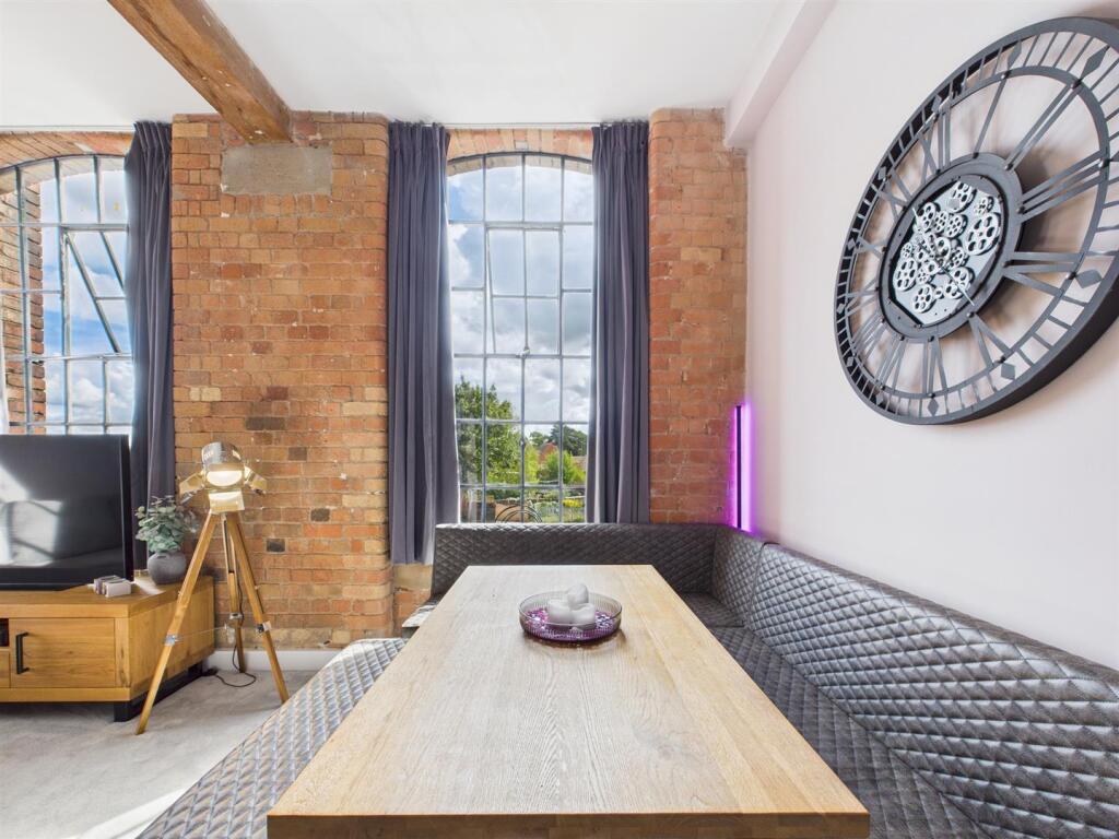 Lovely Dining/ Sitting Area