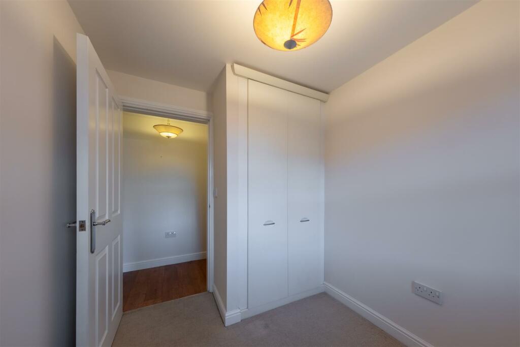 4 Eaton Court-010.jpg