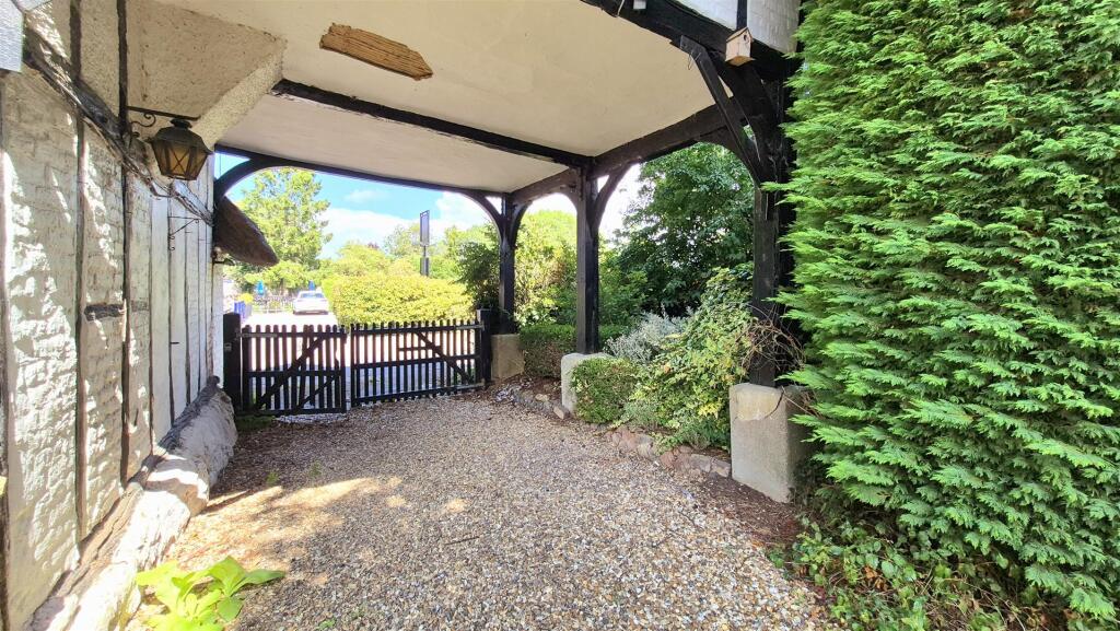 CARPORT
