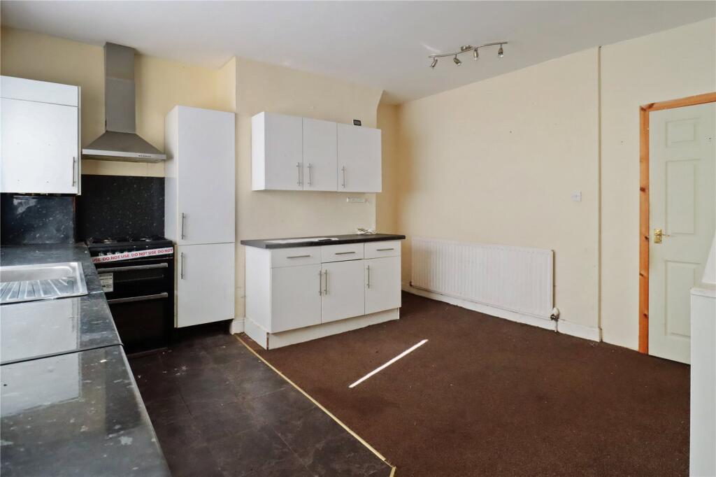 Kitchen/Dining