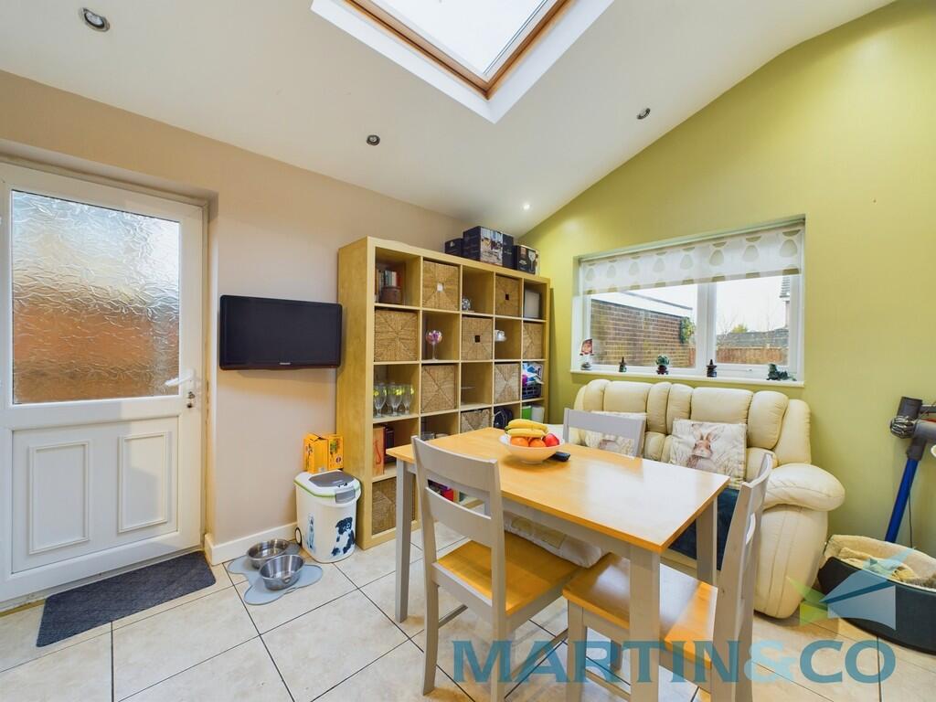 CAM01870G0-PR0148...