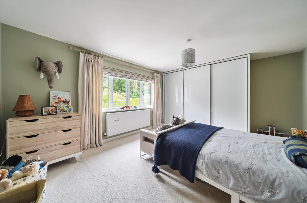 1296858-46-6835b5...