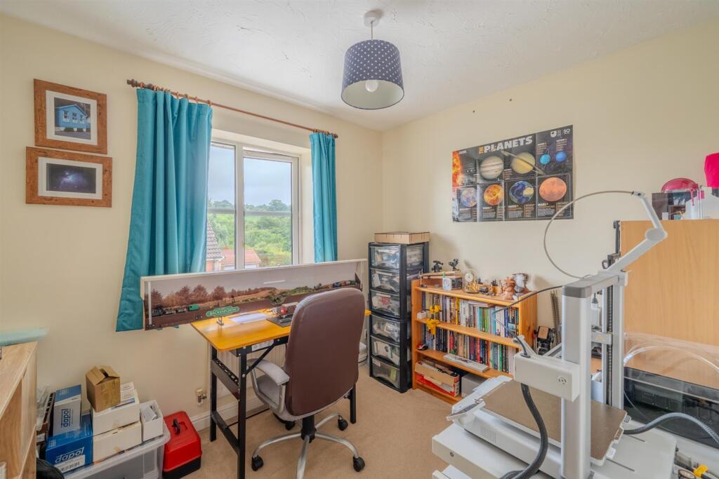 34 Birch Grove-3.jpg