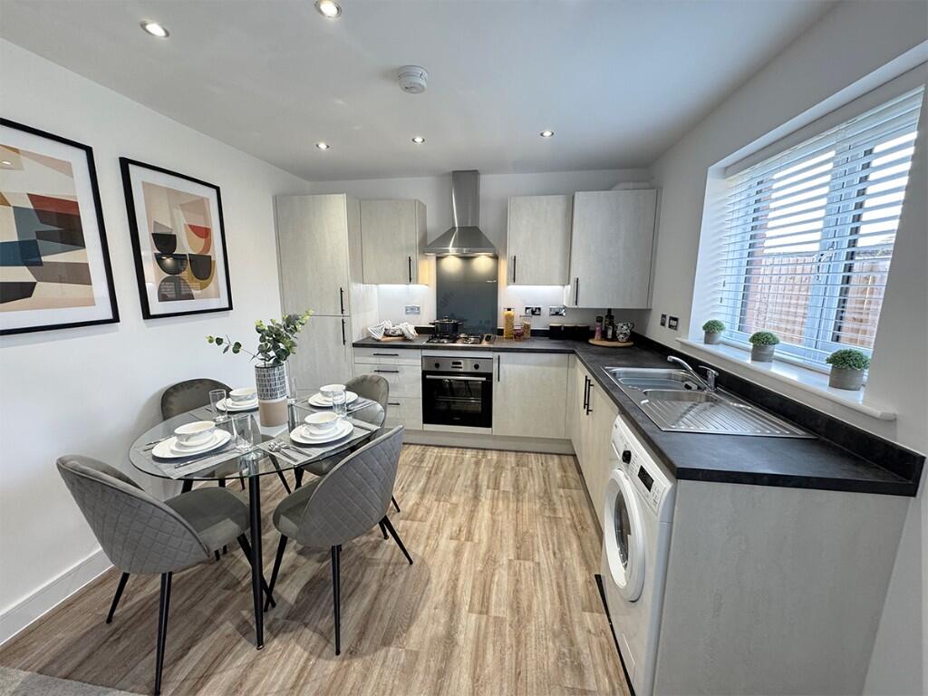 Kitchen/ dining area