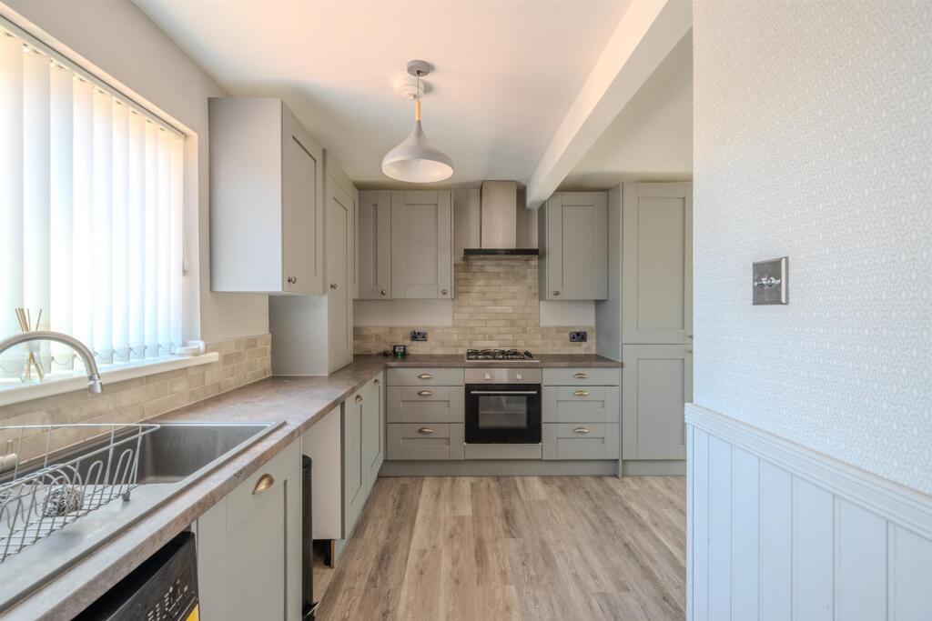 11 Greenfield Close-12.jpg