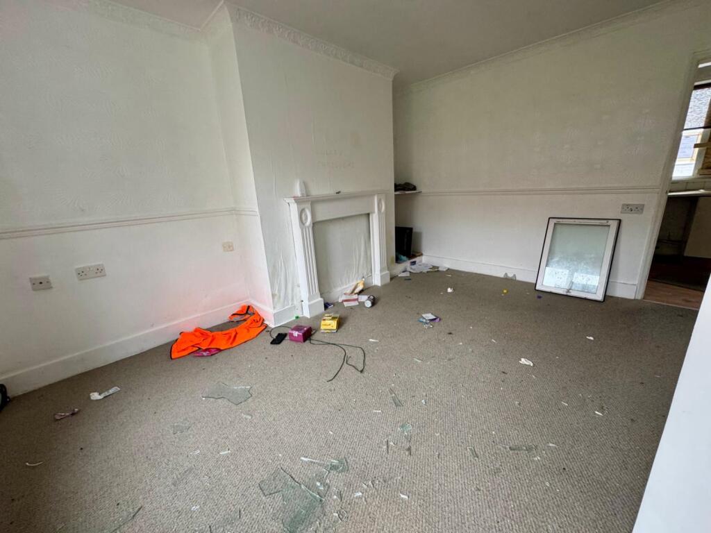 54b06719-469f-49e0-bc5e-0d2e4144e746