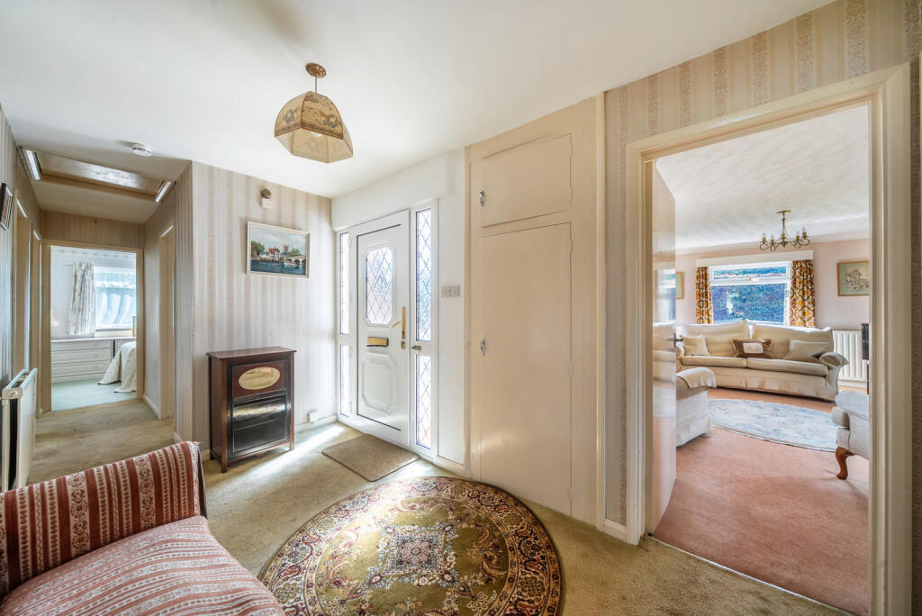 1350874-9-68c9b1d...