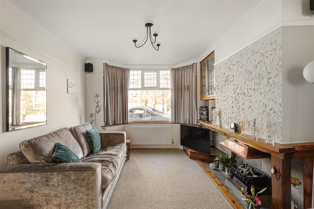 49_Greencliffe_Drive_4.jpg