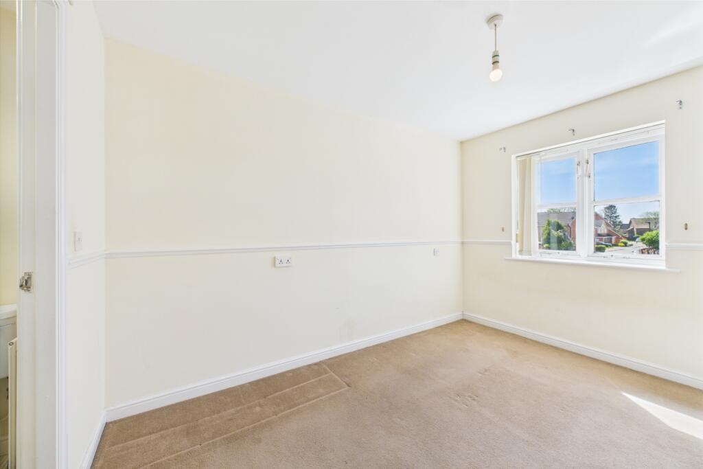 CAM03162G0-PR0252-STILL026