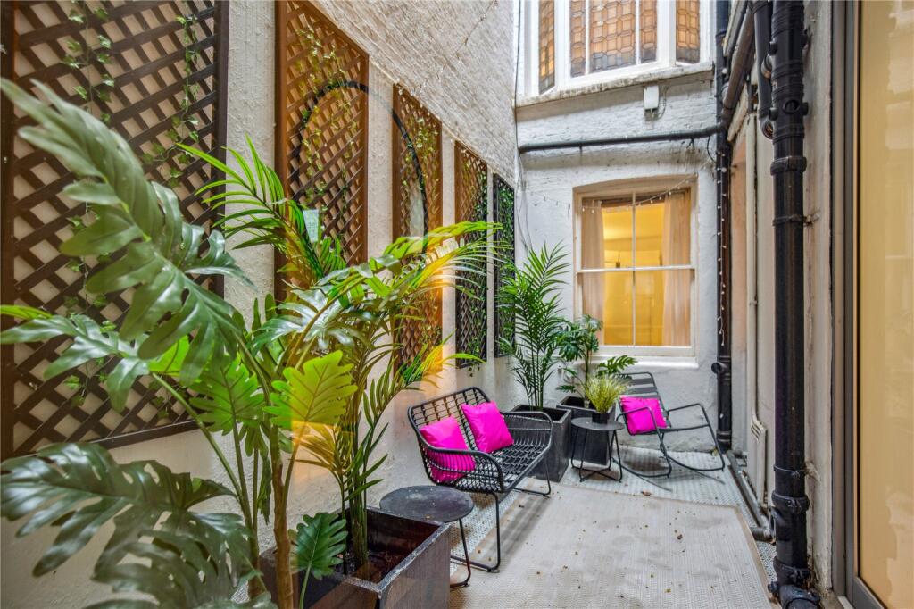 Patio (Non Demised)