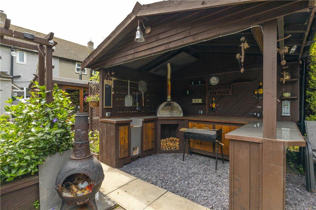 Outdoor Kitchen