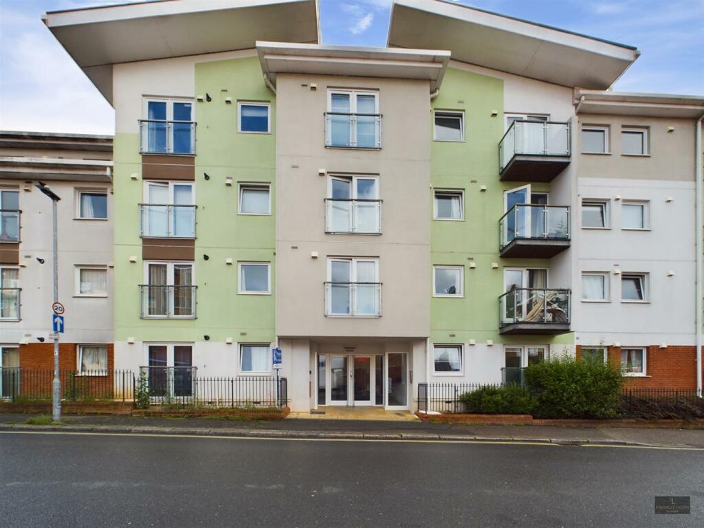 CAM01856G0-PR0157-STILL006.jpg