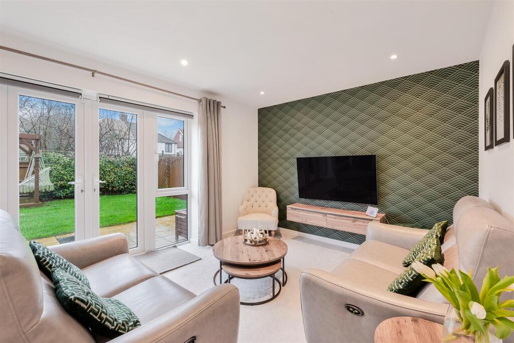 ALL SAINTS GARDENS (20).jpg