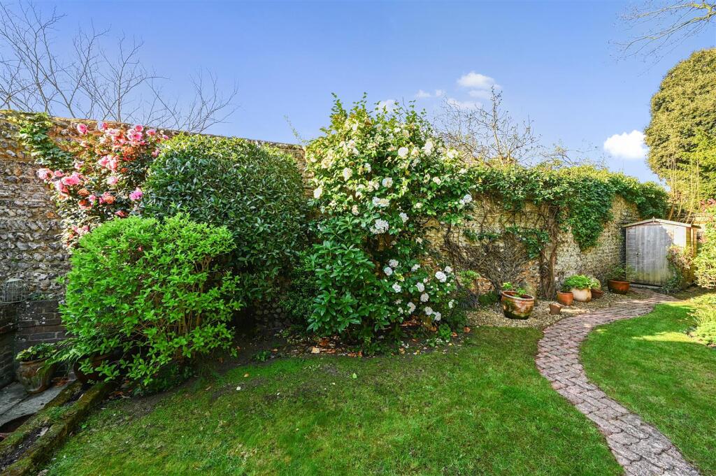 Red Oaks Lodge, Henfield, BN5 (11).jpg