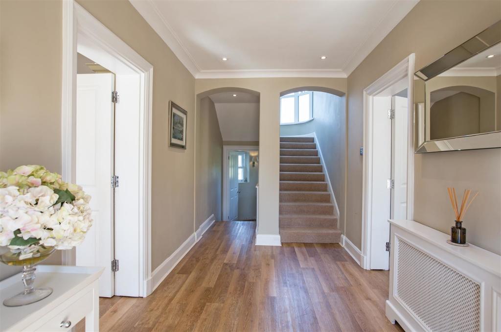 Entrance hall.jpg